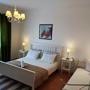  Apartment Luxury Delisan