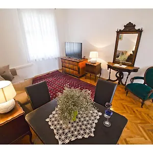  Apartment Grand